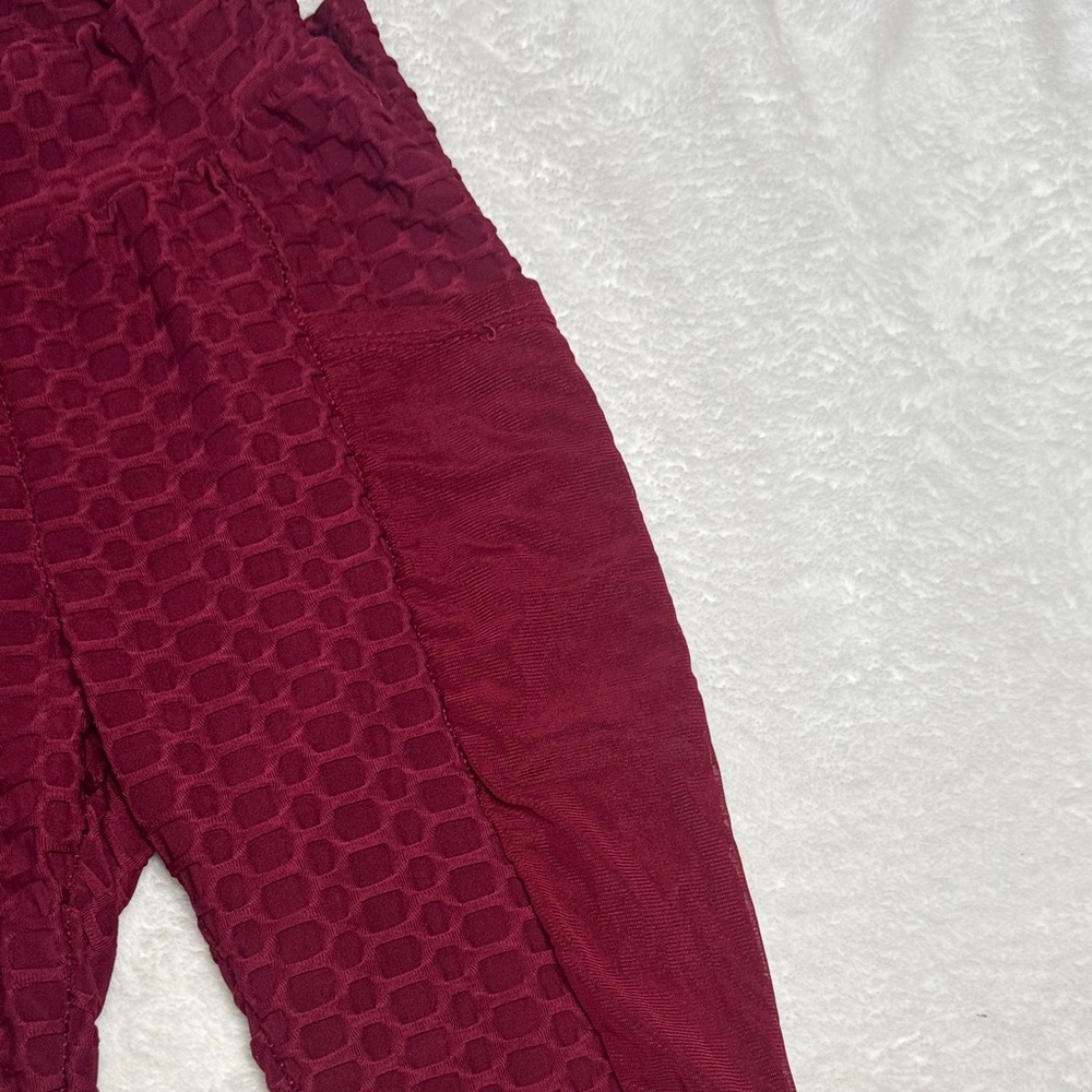 Red Textured Workout Set - Picture 2 of 3